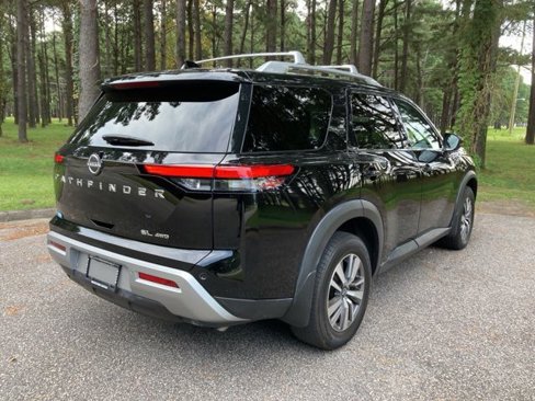 Used 2022 Nissan Pathfinder SL image 4