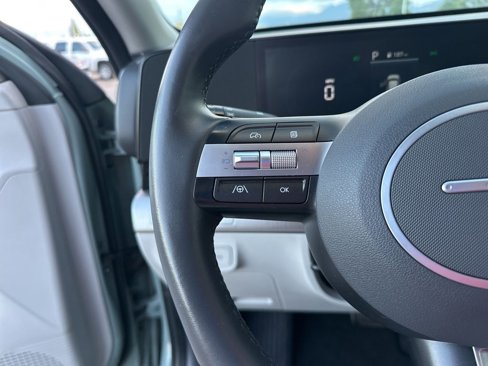 Used 2024 Hyundai Kona SEL image 11
