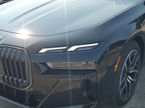 New 2025 BMW 760i xDrive image 9