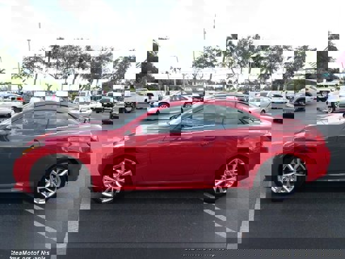 Used 2013 INFINITI G37 Convertible image 2