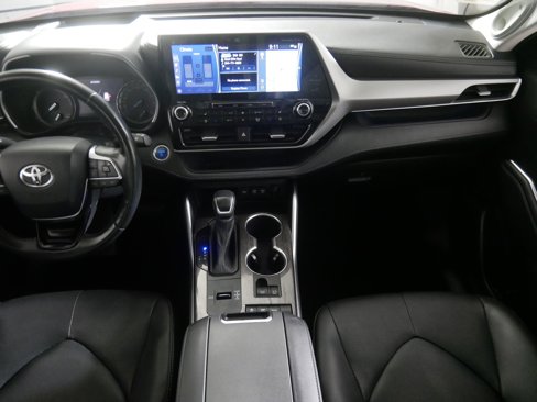 Used 2020 Toyota Highlander Limited image 10