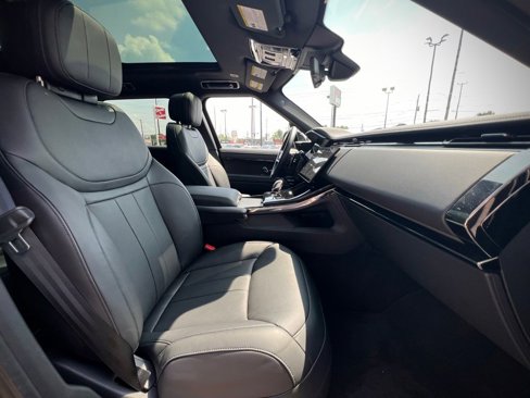 Used 2024 Land Rover Range Rover Sport Dynamic SE image 29