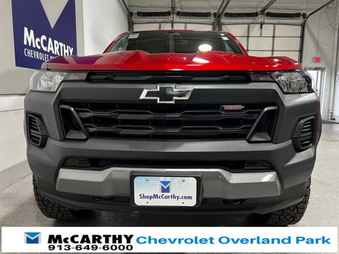 Used 2023 Chevrolet Colorado Trail Boss image 13