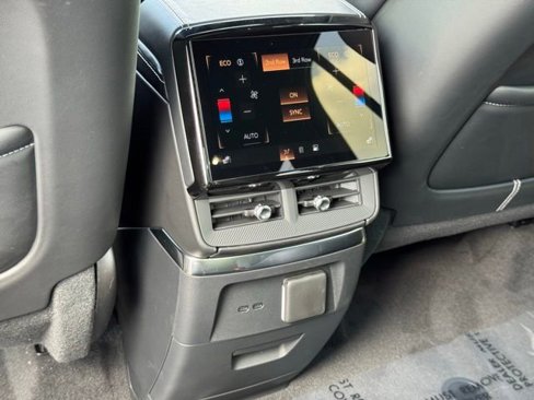 New 2026 Cadillac Vistiq Sport image 32