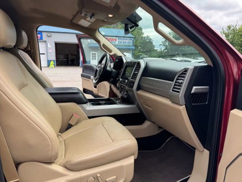 Used 2017 Ford F250 Lariat w/ Chrome Package image 18