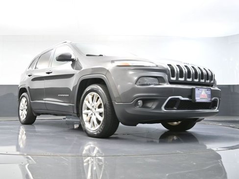 Used 2017 Jeep Cherokee Limited w/ Trailer Tow Group image 47