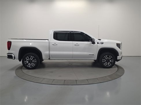 Used 2024 GMC Sierra 1500 AT4 w/ Technology Package image 16
