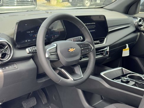New 2026 Chevrolet Equinox LT w/ LPO, Floor Liner Package image 8