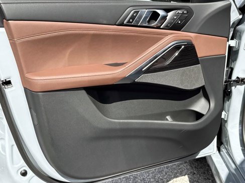 New 2026 BMW X6 xDrive40i w/ Climate Comfort Package image 14