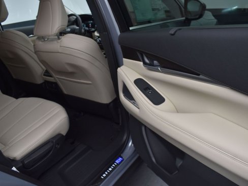 New 2025 INFINITI QX60 Sensory w/ Vision Package image 24