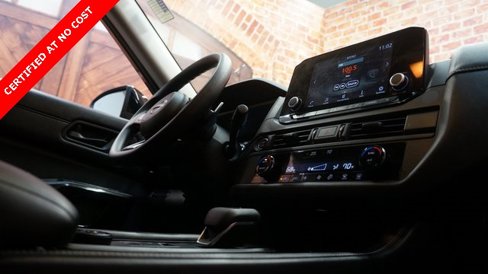 Used 2024 Nissan Pathfinder S image 52