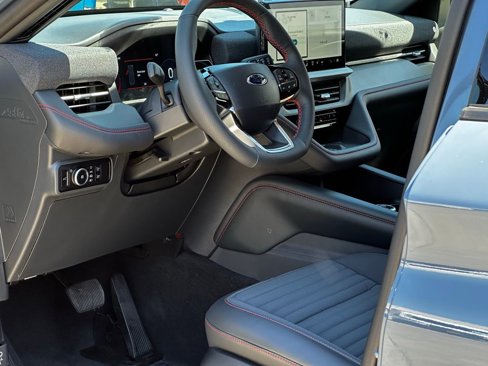 New 2025 Ford Explorer ST-Line w/ Premium Package image 7