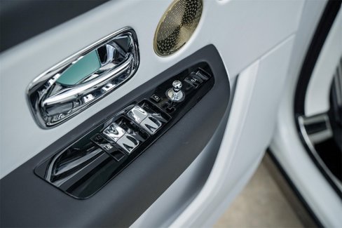 New 2025 Rolls-Royce Cullinan image 31