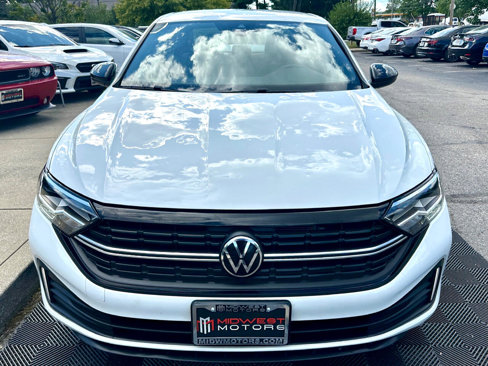 Used 2024 Volkswagen Jetta Sport image 4