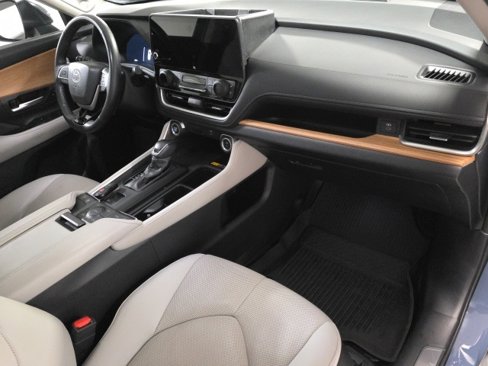 Used 2024 Toyota Grand Highlander Limited image 22