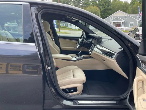 Used 2017 BMW 530i image 13