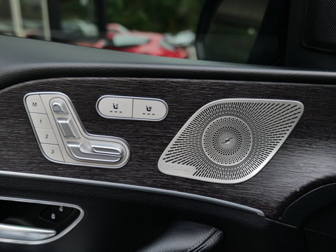 Used 2022 Mercedes-Benz GLE 450 4MATIC w/ AMG Line Exterior image 13