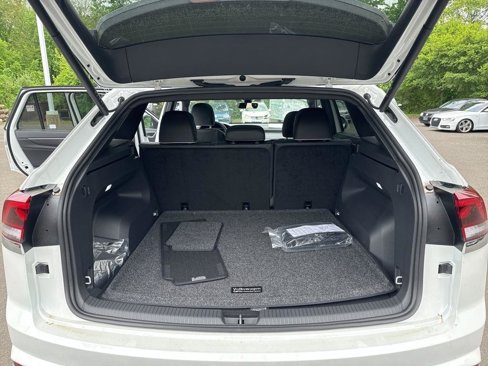 New 2025 Volkswagen Atlas Cross Sport SEL Premium R-Line image 28
