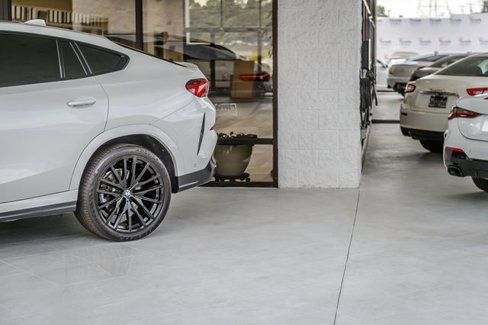 Used 2022 BMW X6 xDrive40i w/ M Sport Package image 57