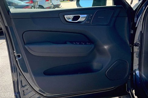 New 2026 Volvo XC60 B5 Ultra w/ Protection Package Premier image 11