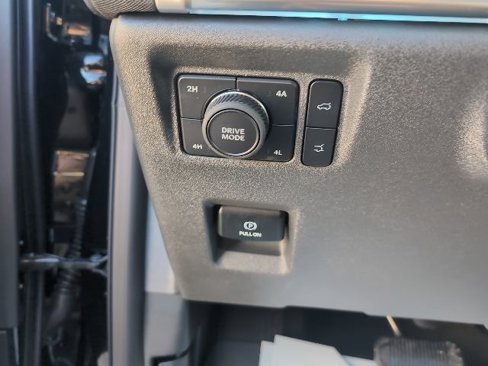 New 2025 Ford Expedition Max Platinum w/ Stealth Performance Package image 9