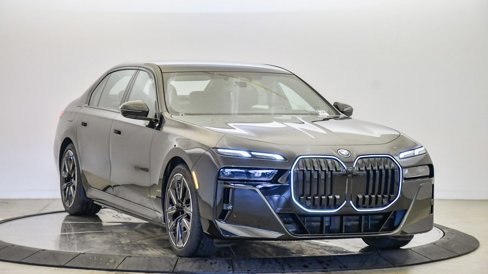 New 2026 BMW 750e xDrive image 6