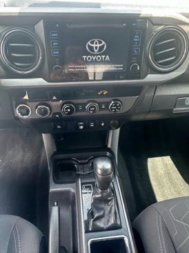 Used 2018 Toyota Tacoma SR5 image 15