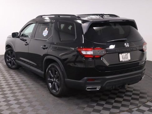 Certified 2025 Honda Pilot Sport image 6
