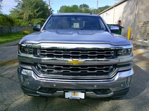Used 2017 Chevrolet Silverado 1500 LTZ w/ Sport Package image 8