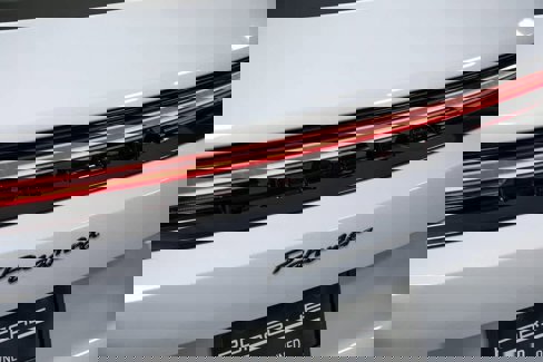 Certified 2025 Porsche Panamera image 35