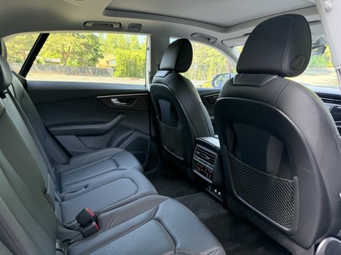 Used 2019 Audi Q8 Premium Plus w/ Premium Plus image 32