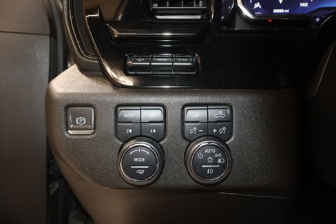 Certified 2024 Chevrolet Silverado 2500 ZR2 w/ Technology Package image 11
