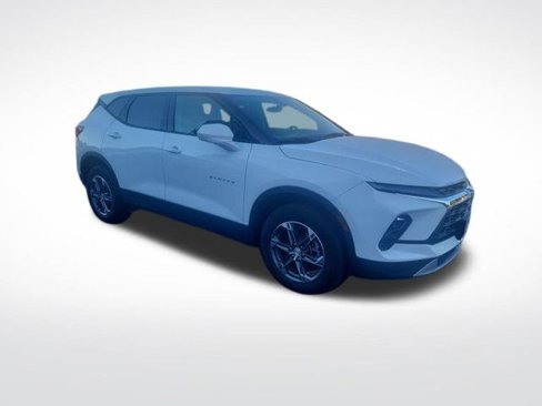 Used 2025 Chevrolet Blazer LT image 9