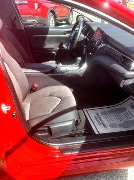 Used 2023 Toyota Camry LE image 11
