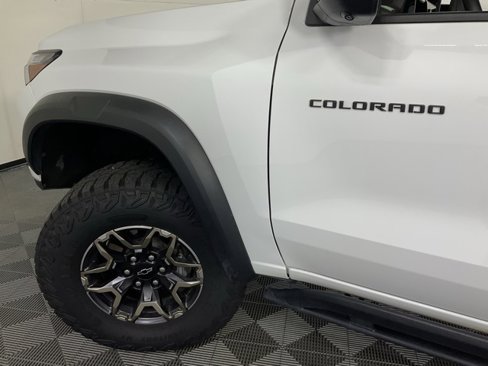Used 2024 Chevrolet Colorado ZR2 w/ Technology Package image 37