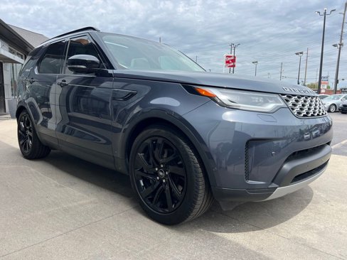 Used 2024 Land Rover Discovery S image 7
