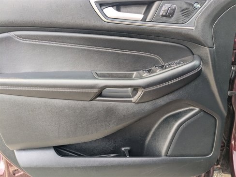 Used 2024 Ford Edge Titanium image 13