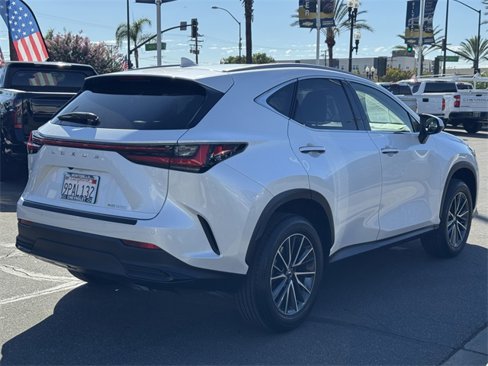 Used 2025 Lexus NX 250 FWD image 4