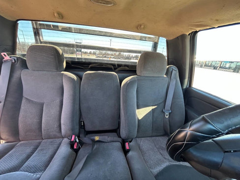 Used 2005 Chevrolet Silverado 3500 LS w/ Heavy-Duty Power Package image 9