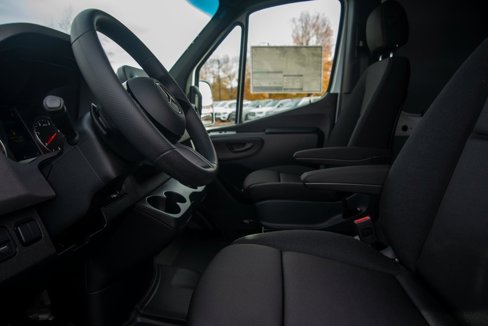 Used 2025 Mercedes-Benz Sprinter 2500 image 31