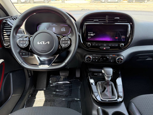 Used 2023 Kia Soul GT-Line image 25