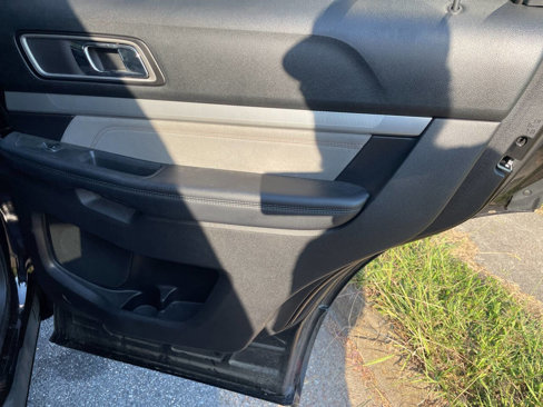 Used 2017 Ford Explorer XLT w/ Equipment Group 202A image 24