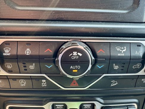 Used 2018 Jeep Wrangler Unlimited Sport S image 34
