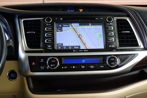 Used 2016 Toyota Highlander Limited image 43