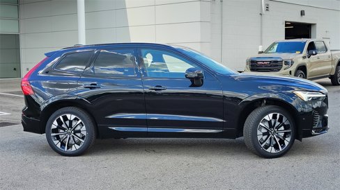 New 2026 Volvo XC60 B5 Plus w/ Protection Package Premier image 2