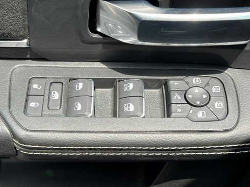 New 2025 RAM 2500 Laramie image 25