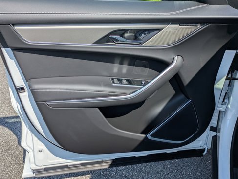 New 2026 Jaguar F-PACE R-Dynamic S image 21