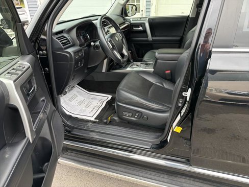 Used 2019 Toyota 4Runner SR5 Premium image 8