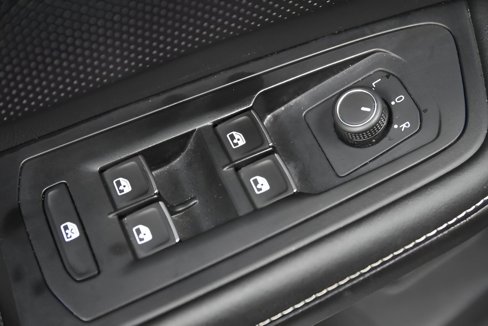 Used 2024 Volkswagen Atlas SE image 17