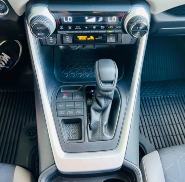 Used 2019 Toyota RAV4 XLE w/ Convenience Package image 17